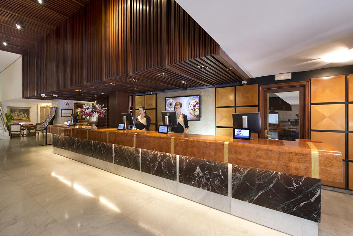 Hotel Miguel Angel Madrid Exteriör bild The lobby of the hotel