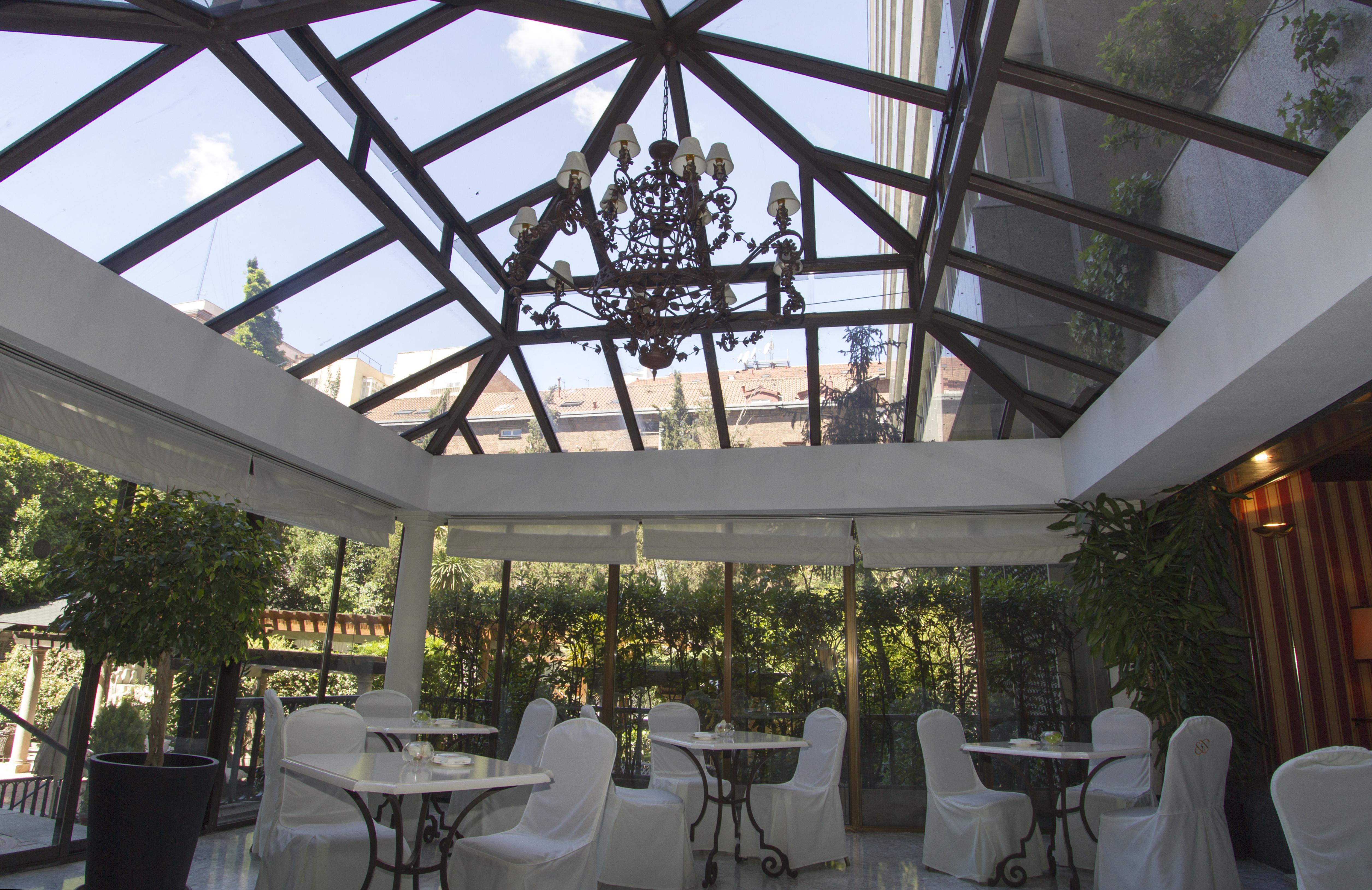 Hotel Miguel Angel Madrid Exteriör bild The interior of the hotel