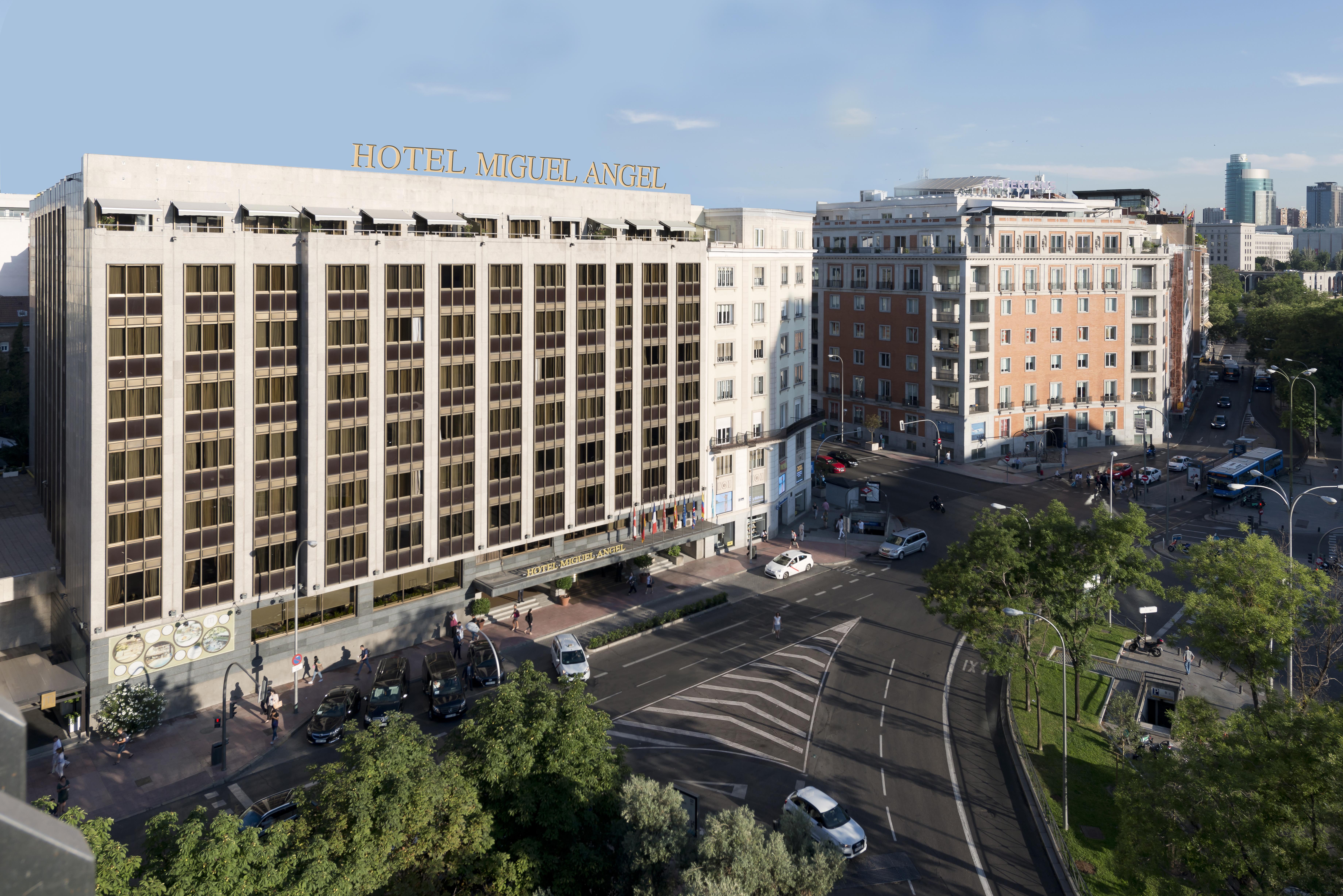 Hotel Miguel Angel Madrid Exteriör bild The building of the university library
