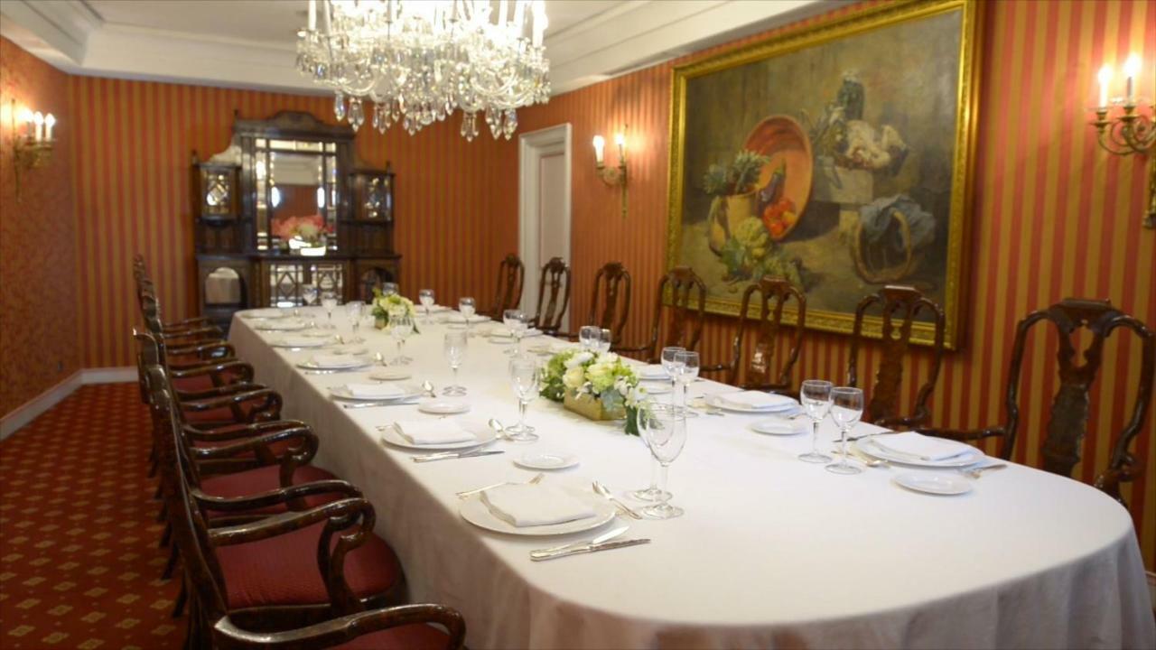 Hotel Miguel Angel Madrid Exteriör bild The dining room of the residence of the Spanish ambassador to the United States
