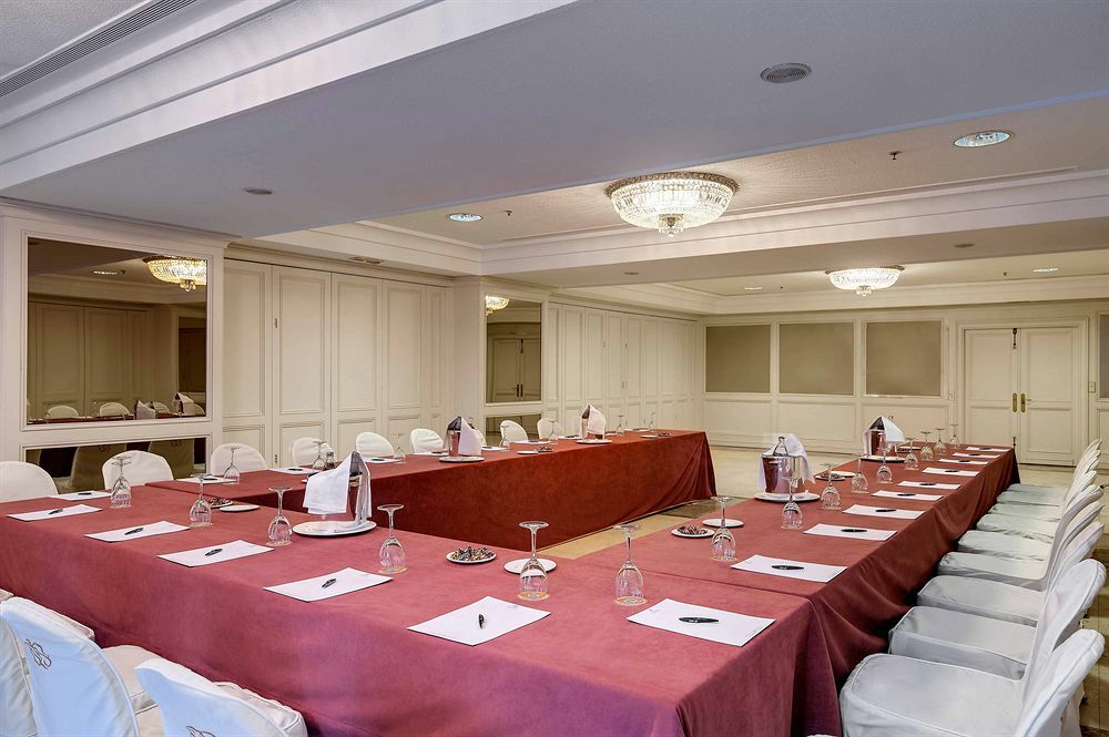 Hotel Miguel Angel Madrid Exteriör bild Meeting room